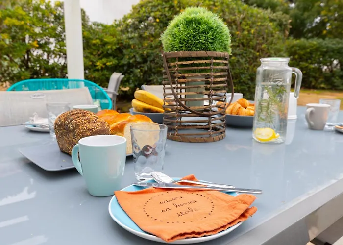 Le Victoria - Proche De La 펜션